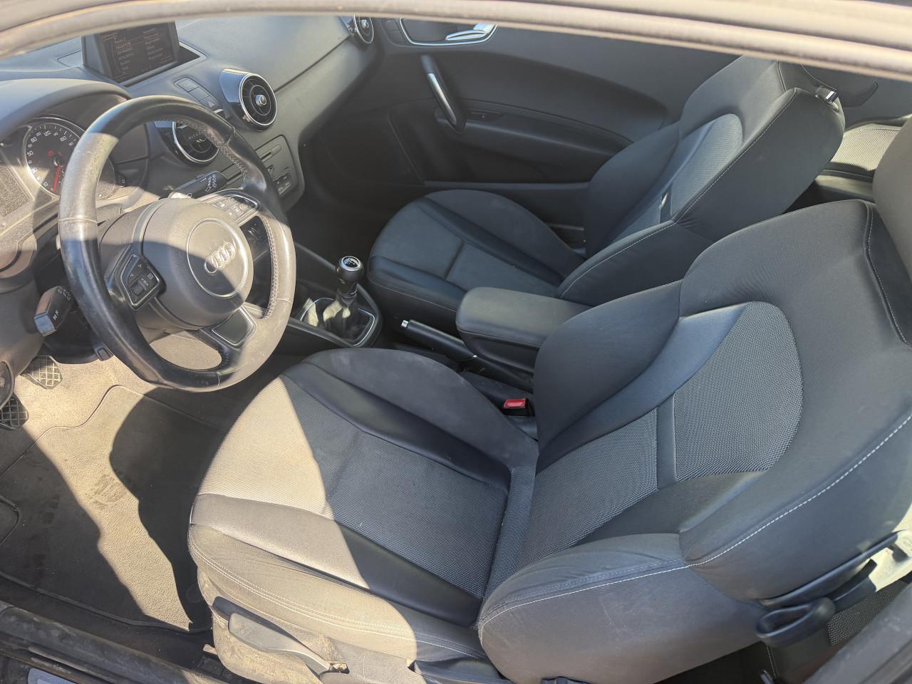 Audi A1 1.2 TFSI Pro Line Business Bouwjaar 2011 AIRCO NAP ! ! !