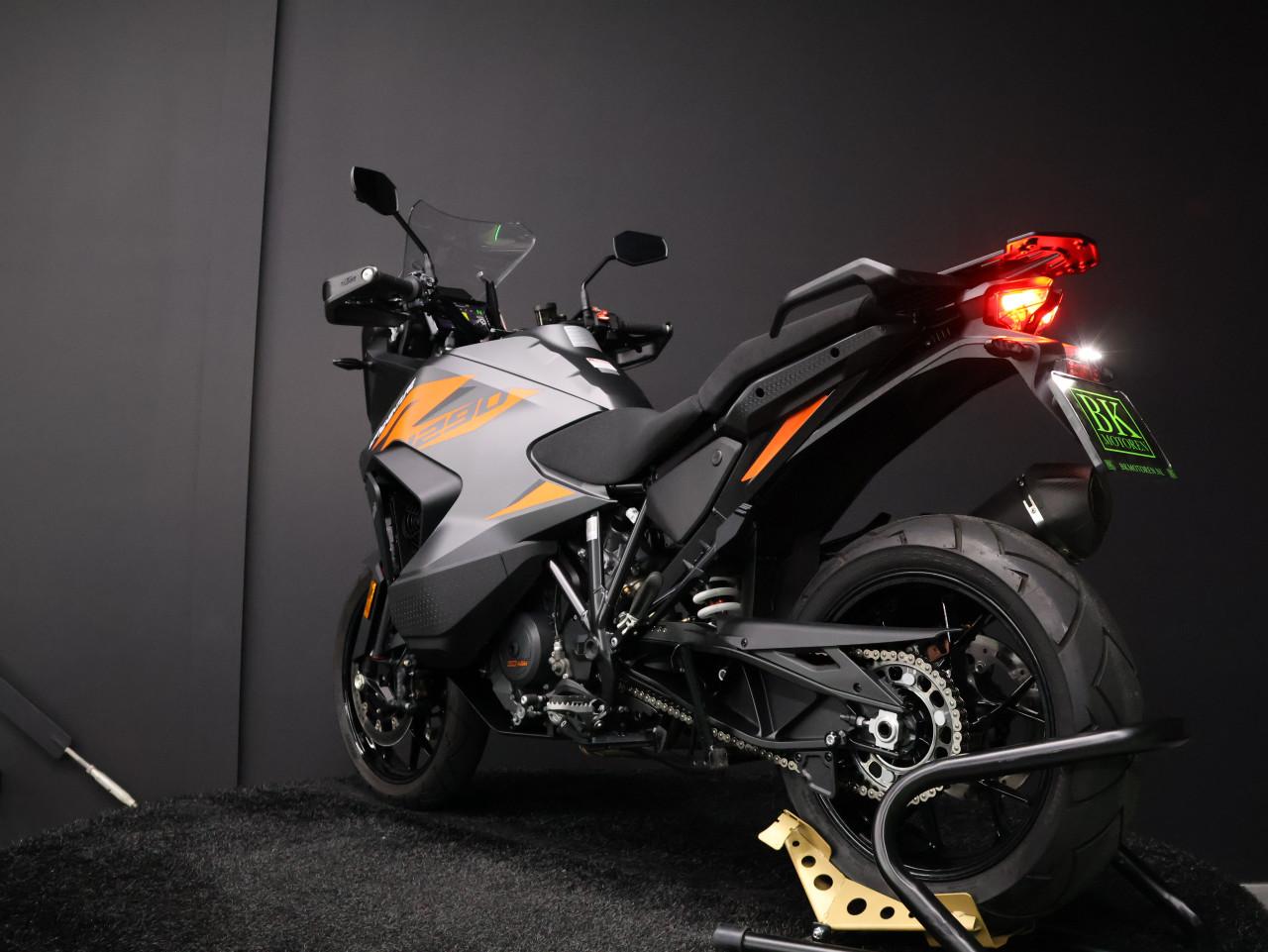 1290 SUPER ADVENTURE S | TechPack + Arrow Demper