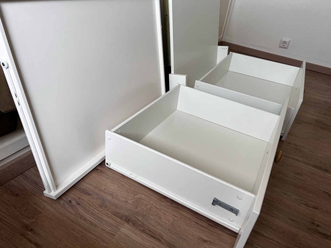 Babybedje + commode IKEA MYLLRA