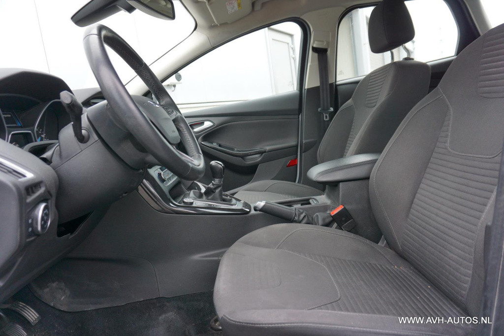 Ford Focus wagon 1.0 titanium