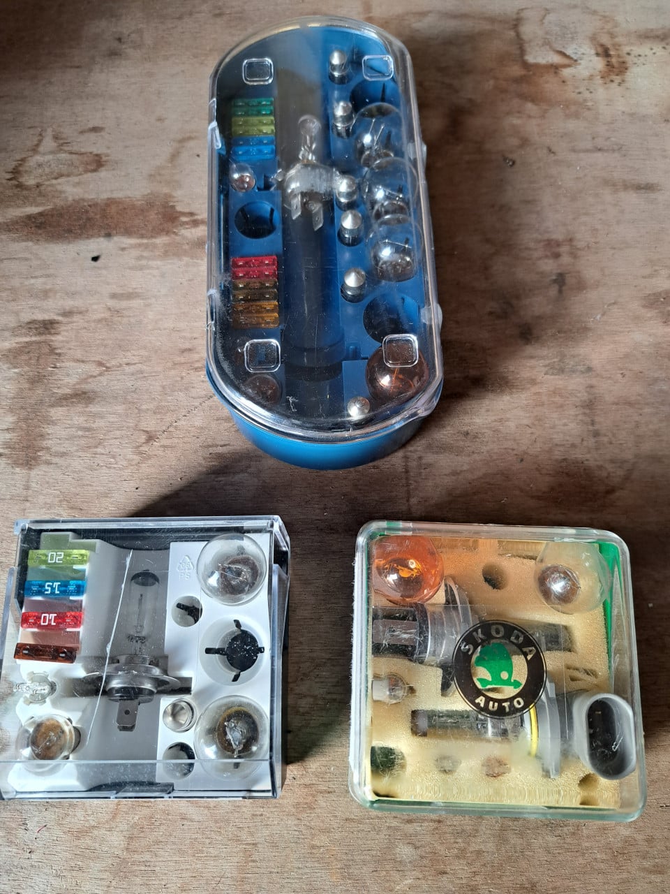 Diverse autoreservelampjes.