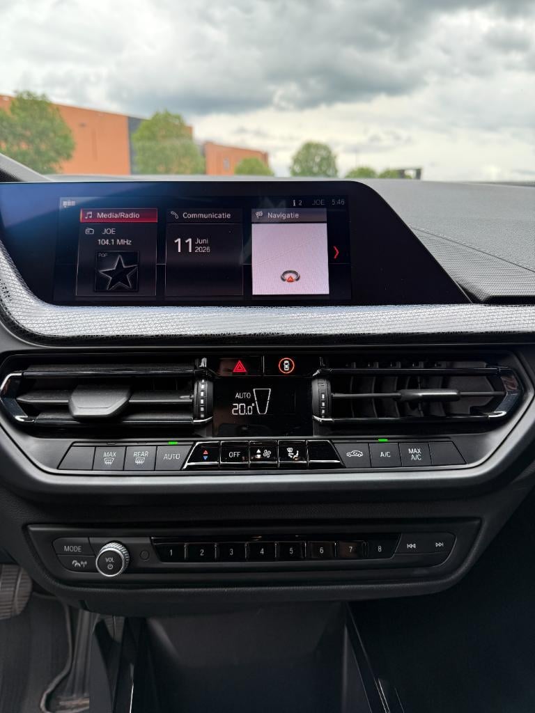 BMW 1 Serie 118i high executive - automaat