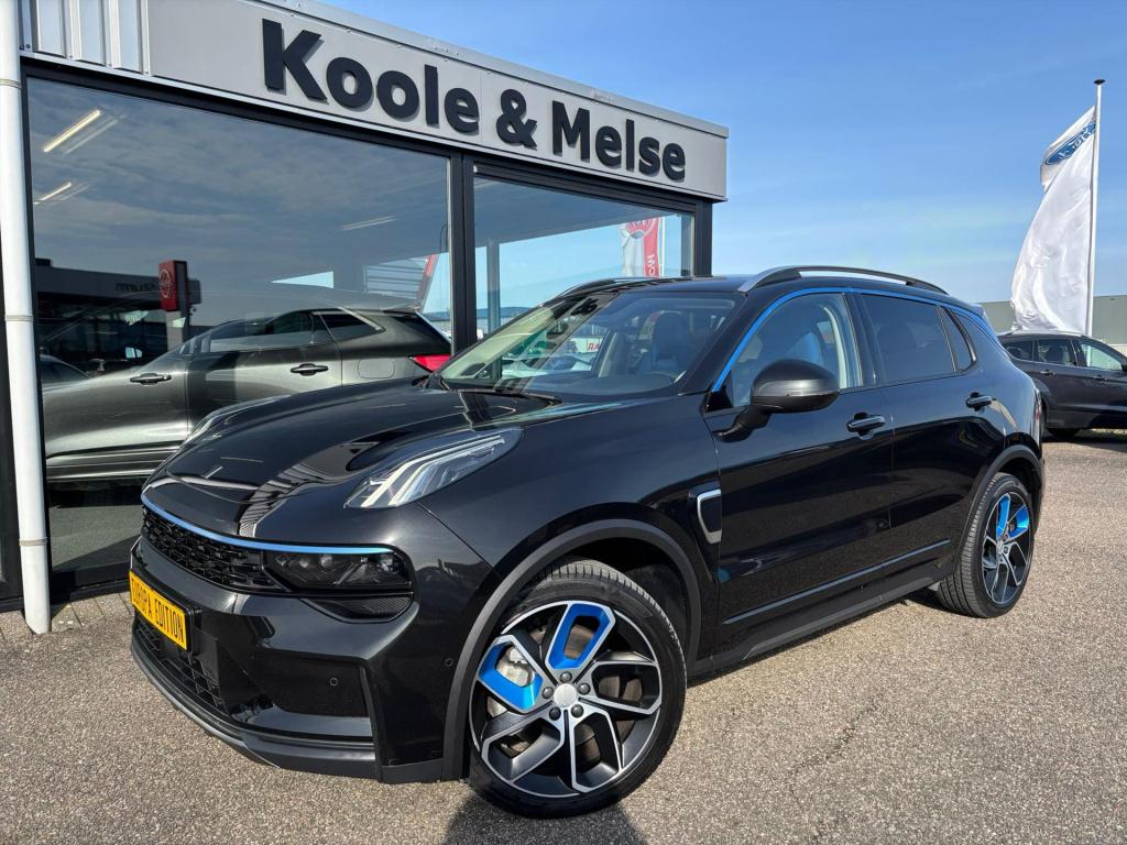 Lynk & Co 01 261pk phev, plug in hybrid , 360 camera, pano dak , cap play ,