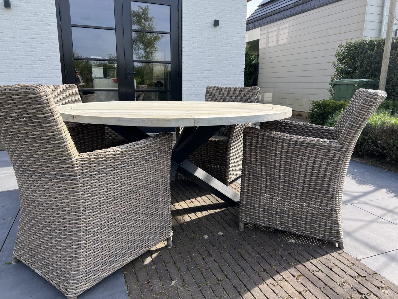 Teakhouten tuintafel rond 160
