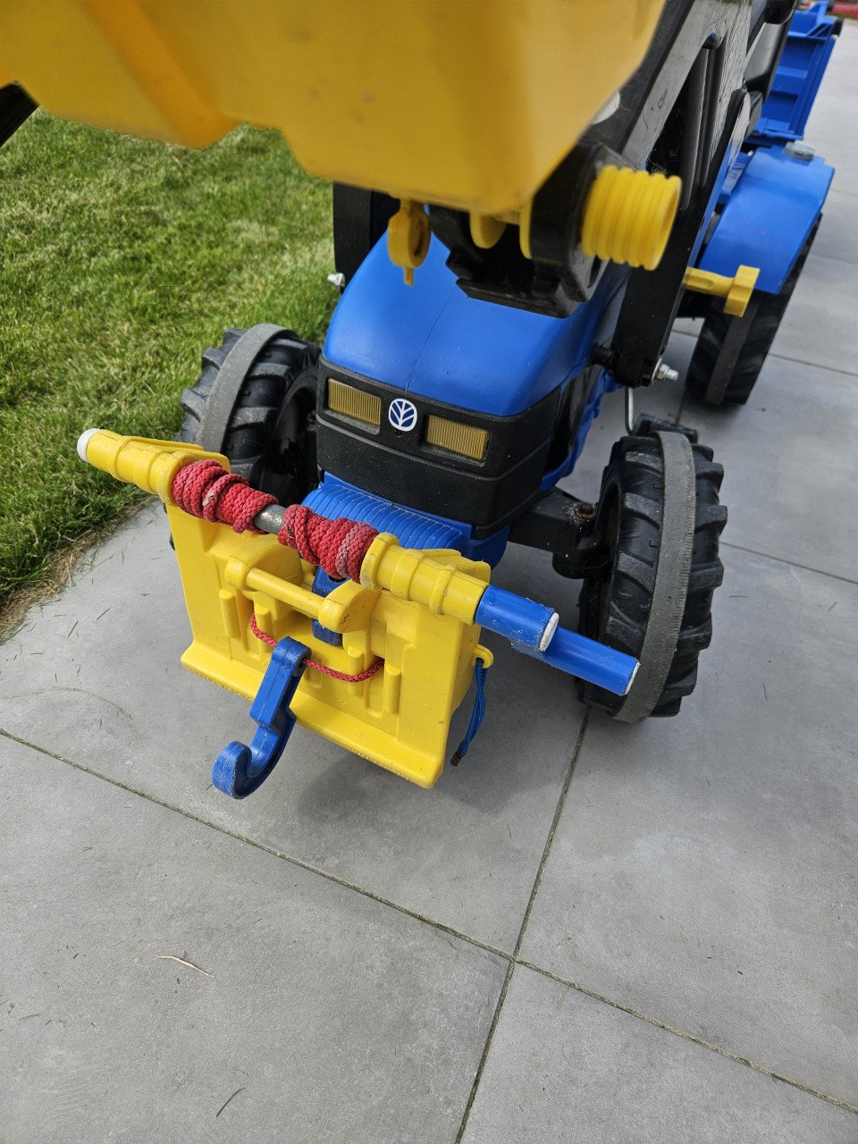 Rolly Toys traptractor met lier, kiepkar en graafmachine