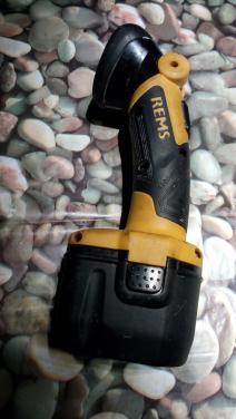 Gezocht lader voor accu Rems zaklamp