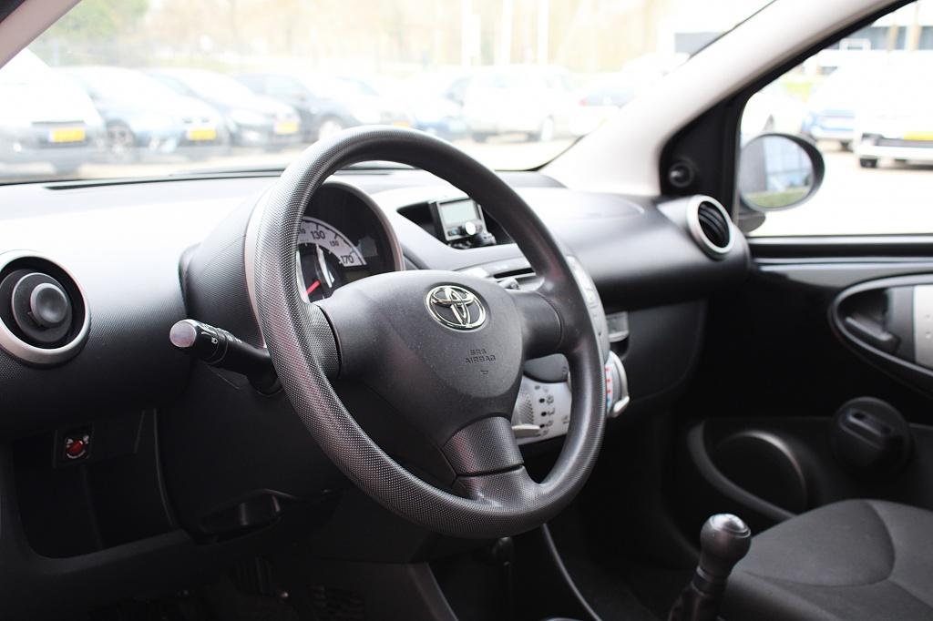 Toyota Aygo 1.0 vvt-i now