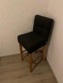 Te koop: stoffen stoel en stoffen zitkruk (alleen samen)