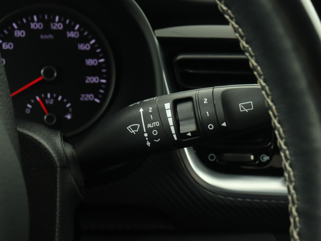 Kia Stonic 1.0 t-gdi mhev gt-line | stuur- en stoelverwarming | navigatie |