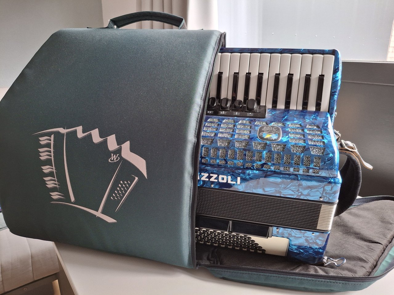 Accordeon 72 bas blauw