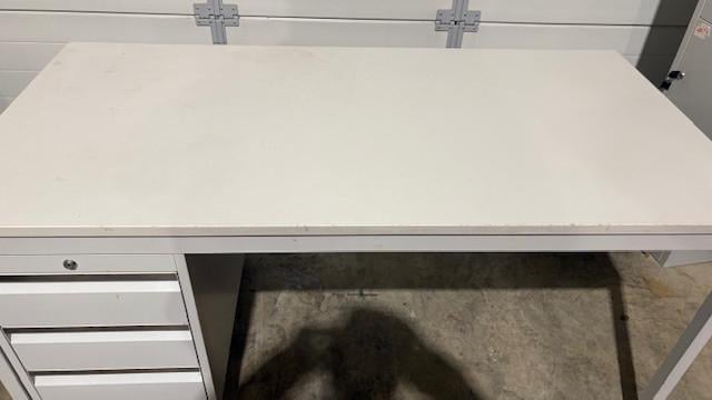 Metaal bureau werkbank bureau