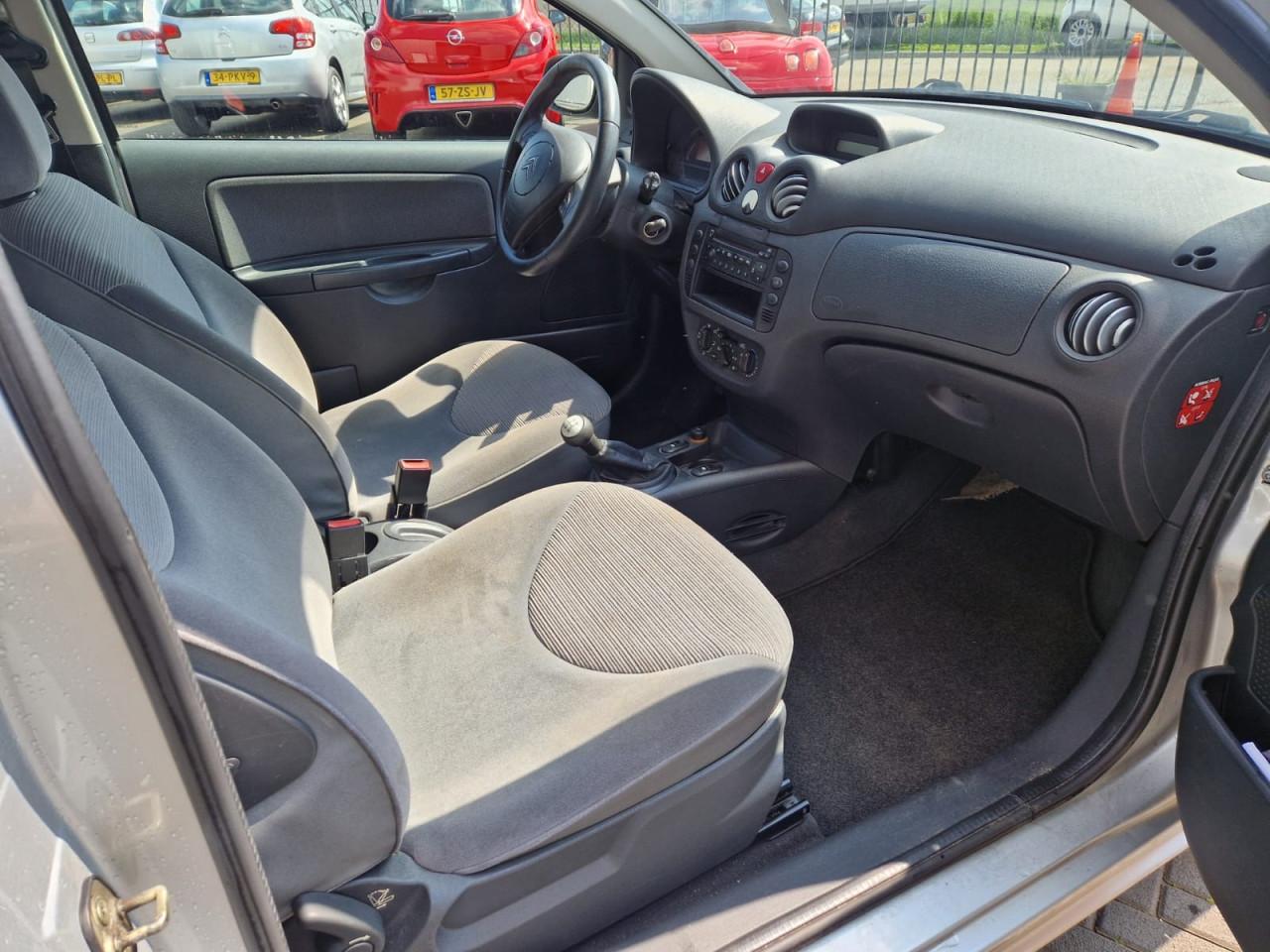 TE KOOP CITROEN C2 1.4i ATTRACTION MET AIRCO EN TREKHAAK 1499,- EURO