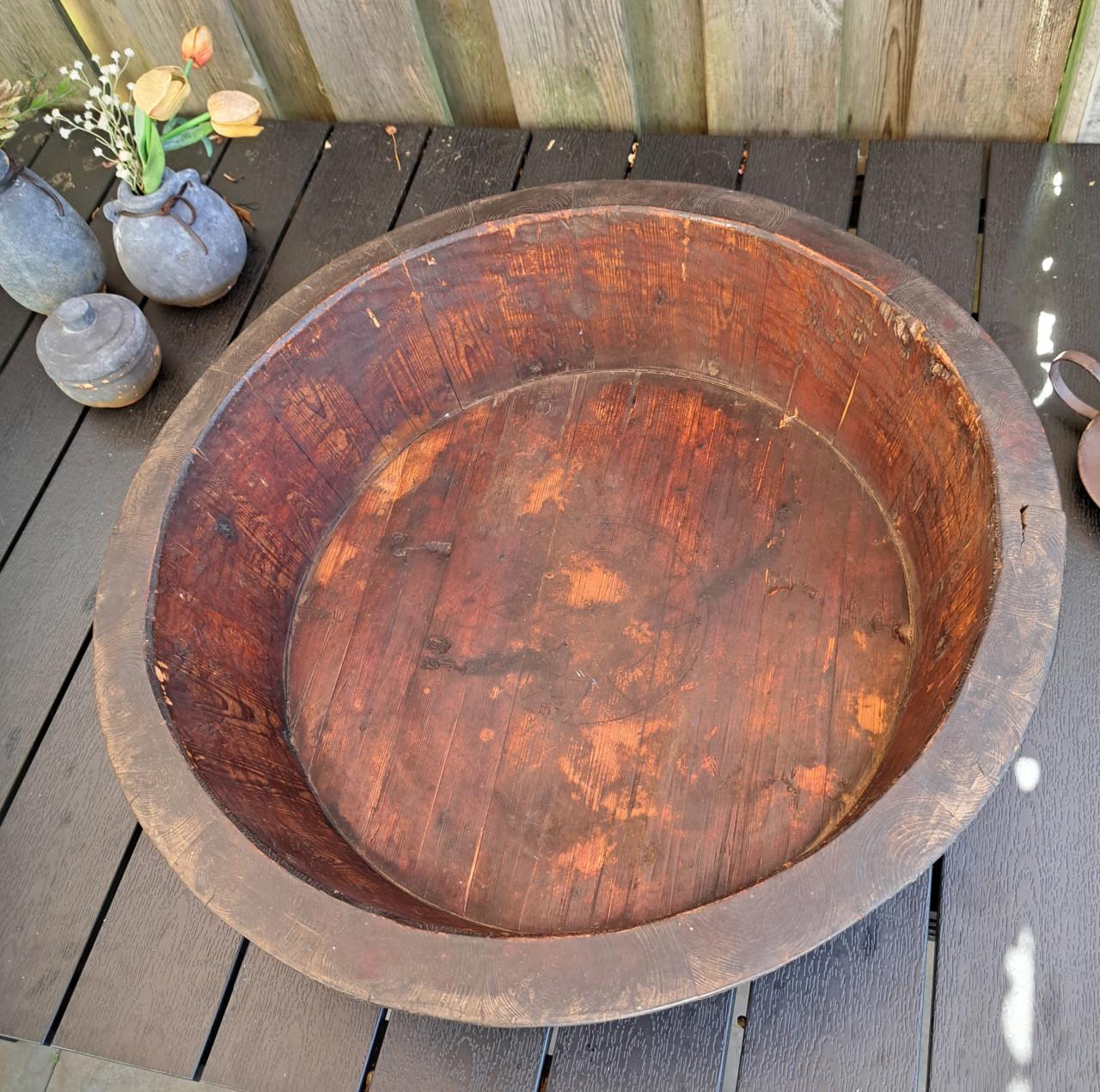 Grote oude Olijfbak