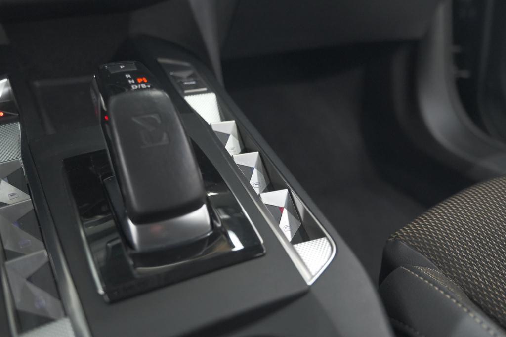 Ds Ds 3 crossback e-tense so chic 50 kwh | camera | dodehoekdetectie | appl