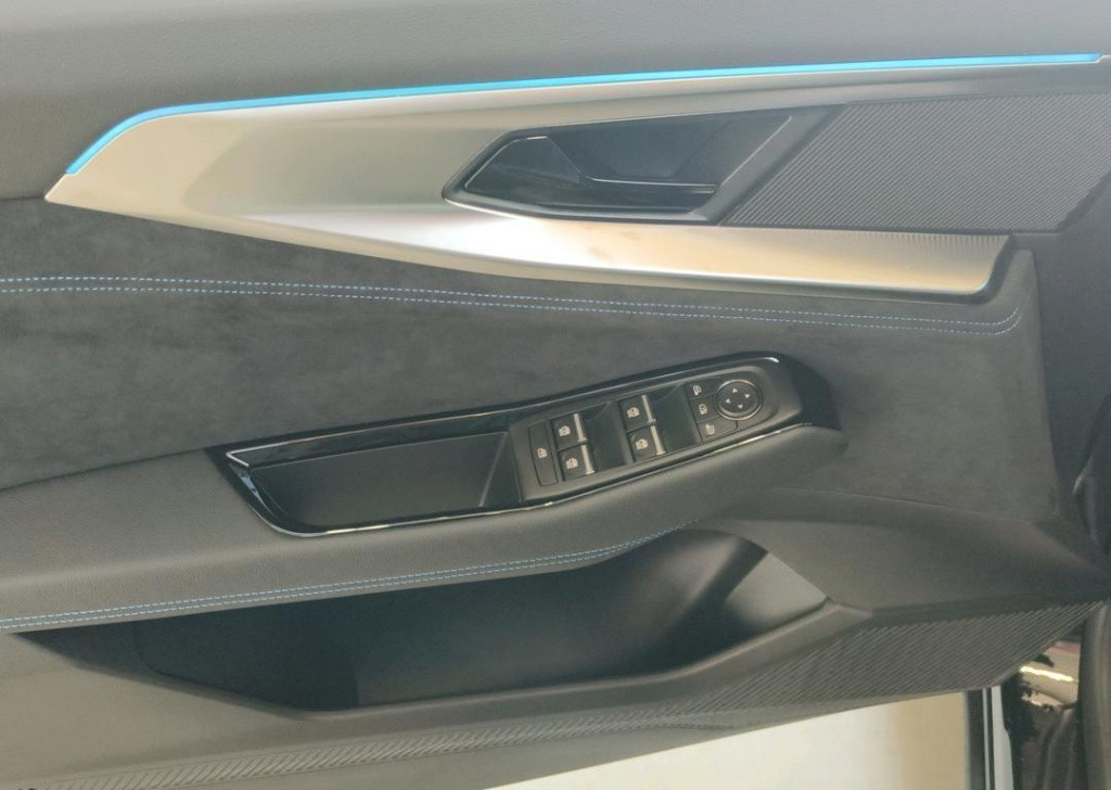Renault Austral 1.2 e-tech full hybrid 200 techno esprit alpine - demo/ / e