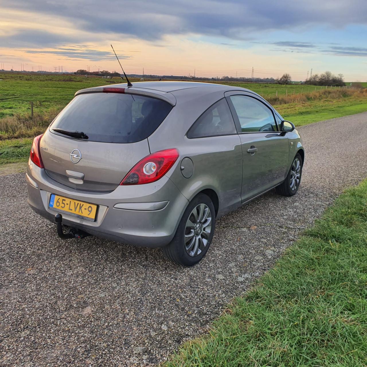Opel Corsa 1.4-16V '111' Edition