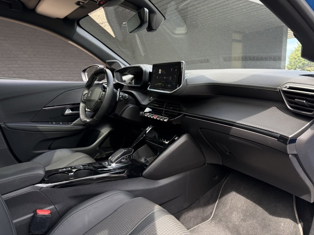 Peugeot 208 1.2 puretech gt // automaat // panoramadak //