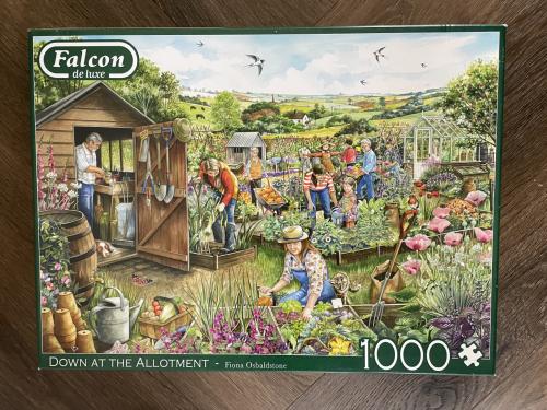 Puzzel Falcon: Down at the allotment