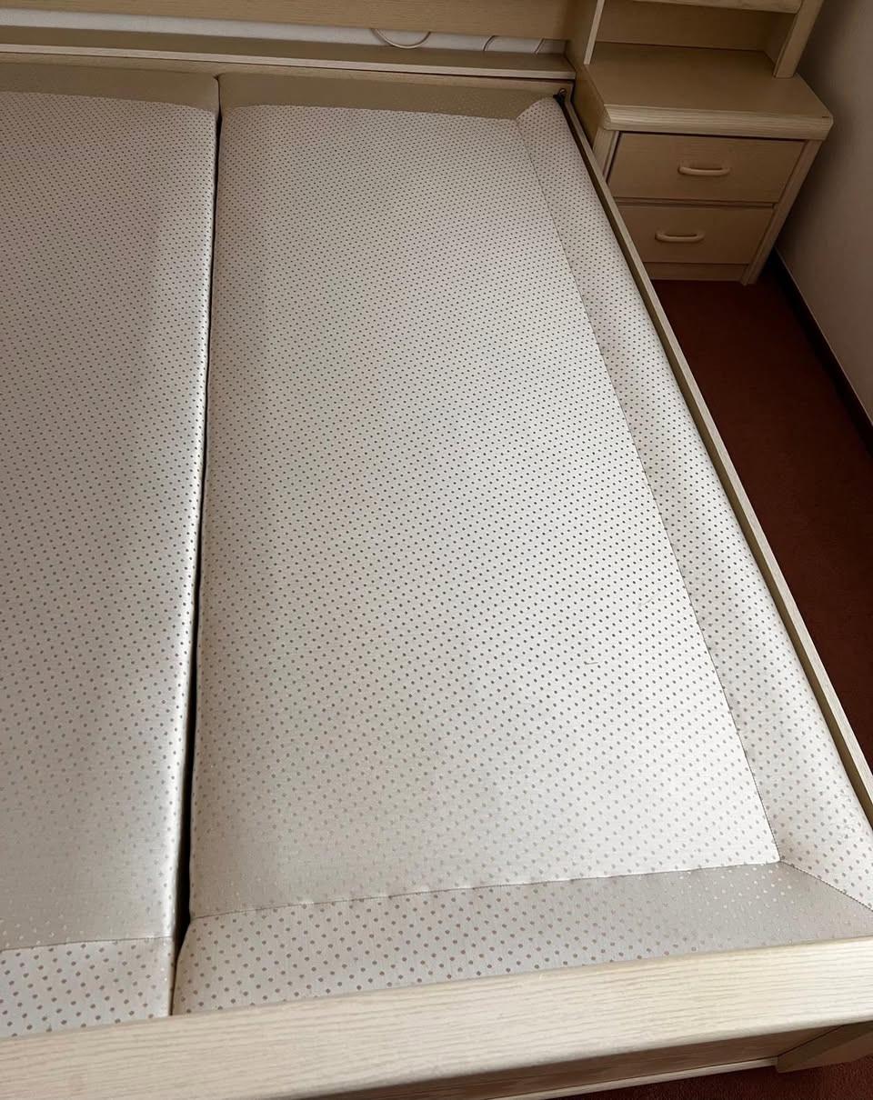 Slaapkamer: bed en linnenkast, mag ook los van elkaar