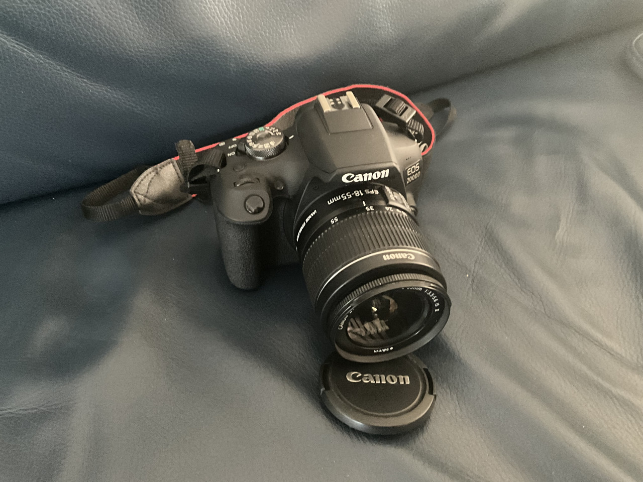 Canon 2000 D