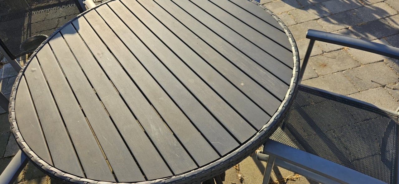 Tuinset rond - tafel en 4 stoelen