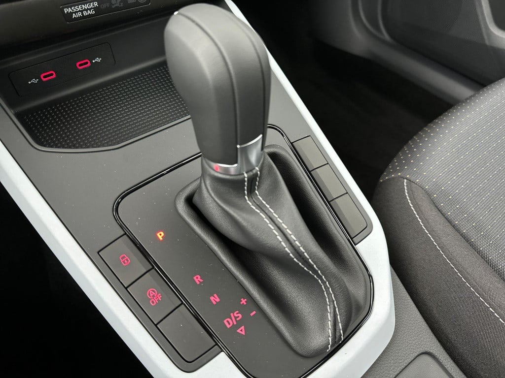 Seat Arona style 1.0 85 kw / 115 pk ecotsi suv 7 versn. dsg