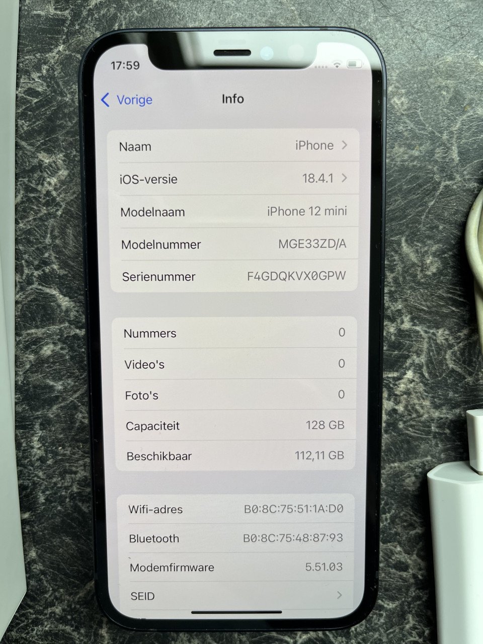 Apple iPhone 12 Mini 128GB Zwart compleet met lader en hoesje 165€