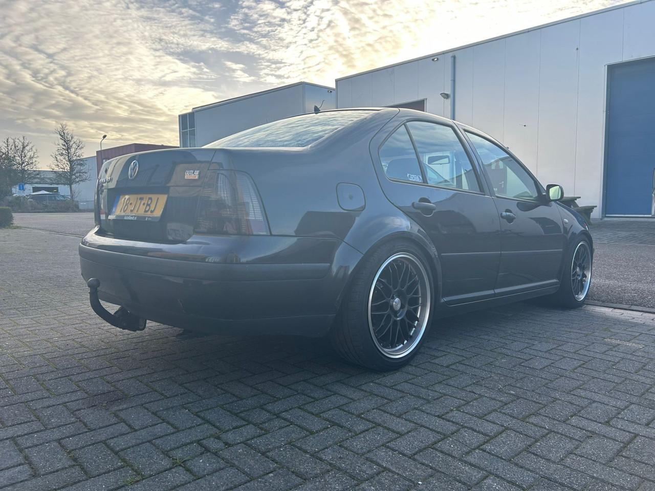 Volkswagen Bora 1.6-16V Mooie Auto! Lees Tekst!