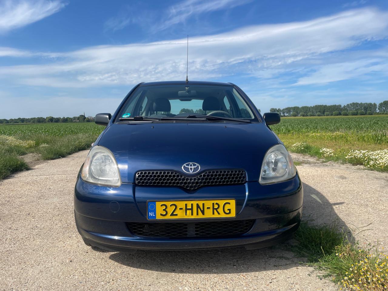 Toyota Yaris 1.0 16V Vvti 3DR 2001 Blauw