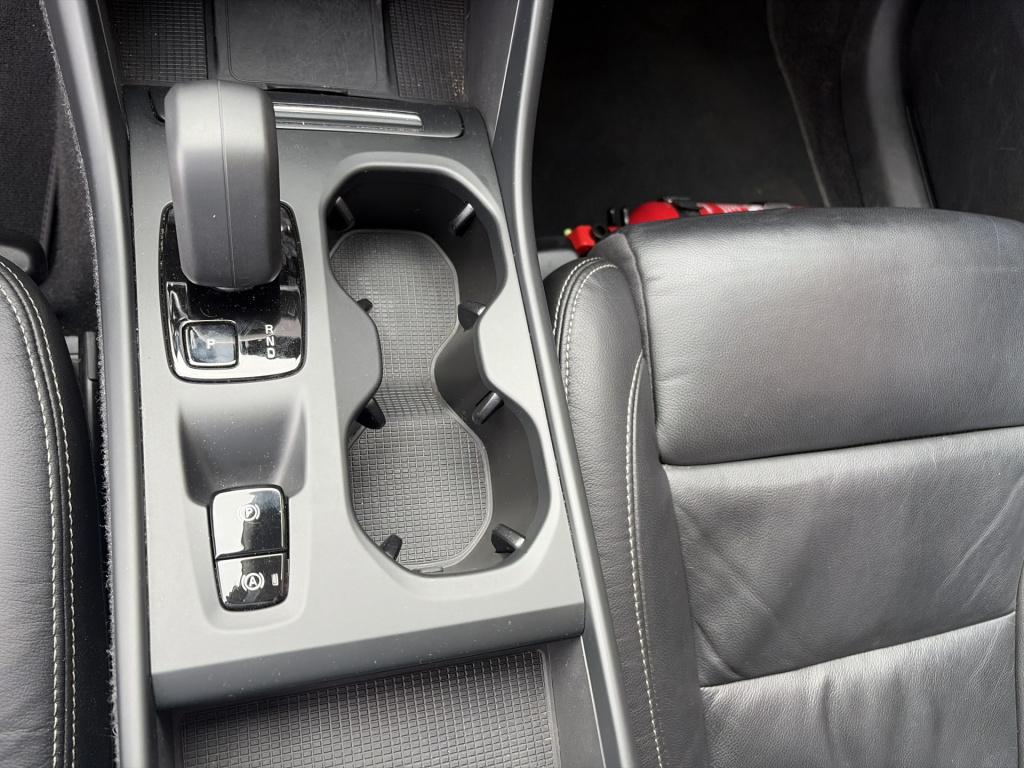 Volvo XC40 1.5 t4 plug-in hybrid plus bright | leer | trekhaak