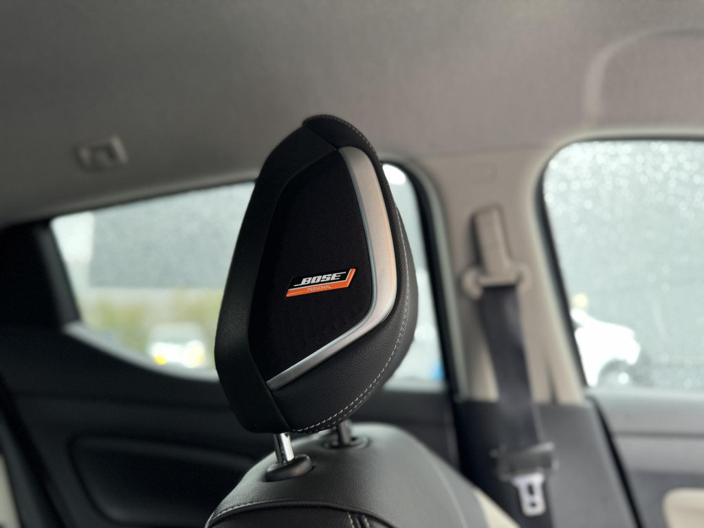 Nissan Micra 0.9 ig-t tekna design pack | vol-leder | bose audio | 360° cam