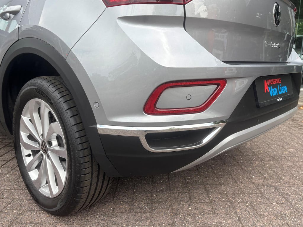 Volkswagen T-roc 1.5 tsi 150pk 7-dsg| carplay| camera|auto park| dode hoek|