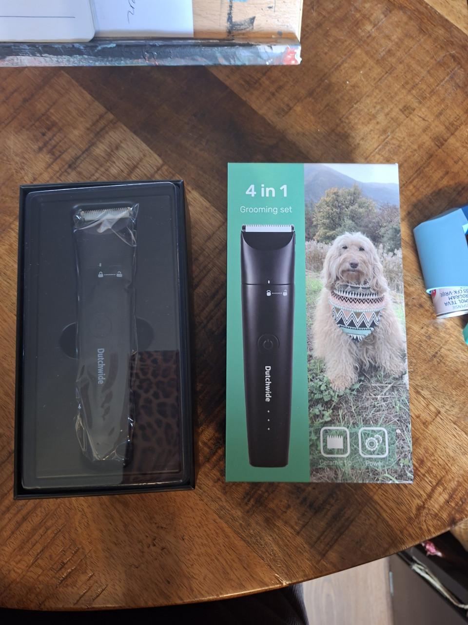 Te koop nieuw groomingset voor honden