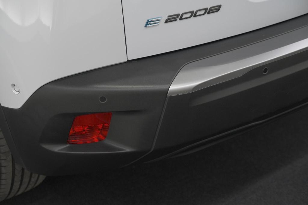 Peugeot E-2008 ev gt 50 kwh | 11 kw laadfunctie | 360 camera | dodehoekdete