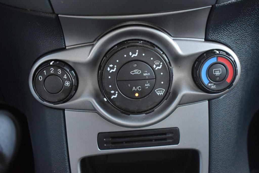 Ford Fiesta 1.25 limited | airco | radio |