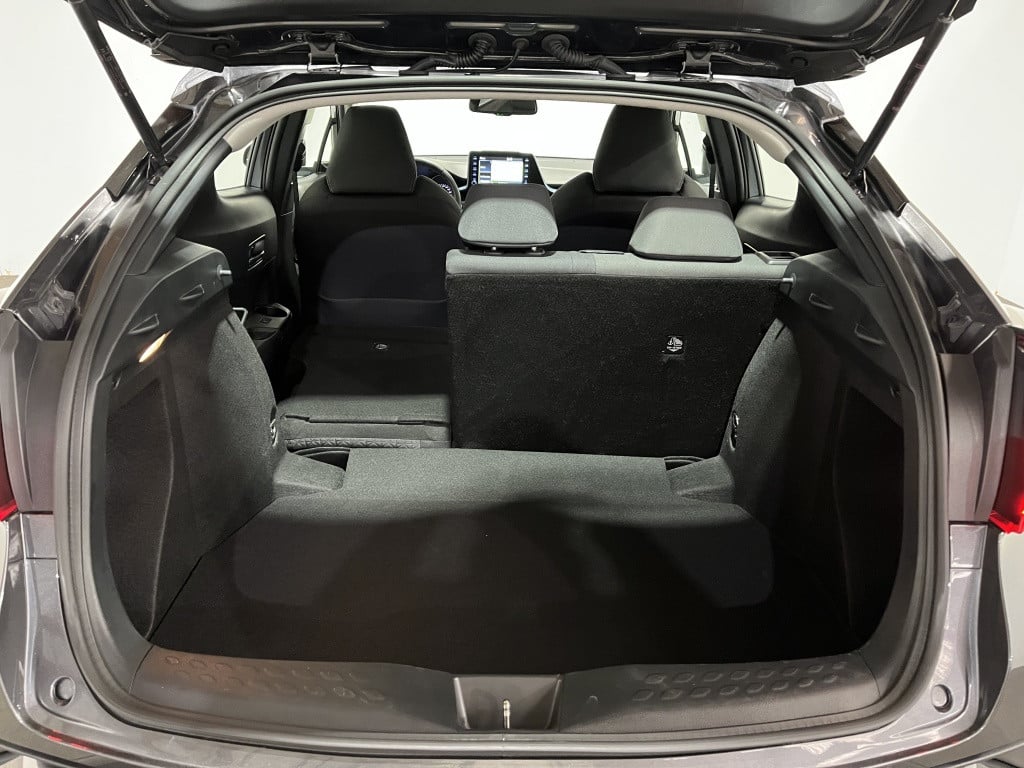 Toyota C-hr 1.8 hybrid dynamic | navi | pdc | camera |