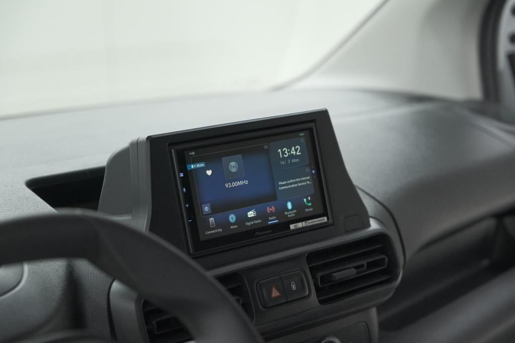 Peugeot Partner 1.5 bluehdi 100 s&s l1 | trekhaak | camera | apple carplay 