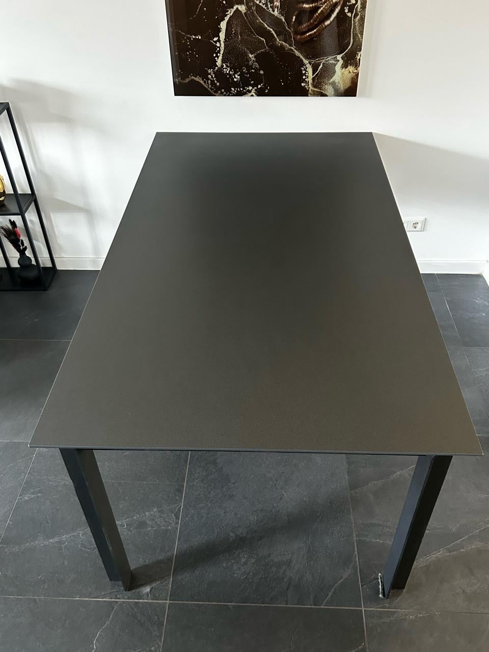 Eettafel fenix met HPL + keramisch blad