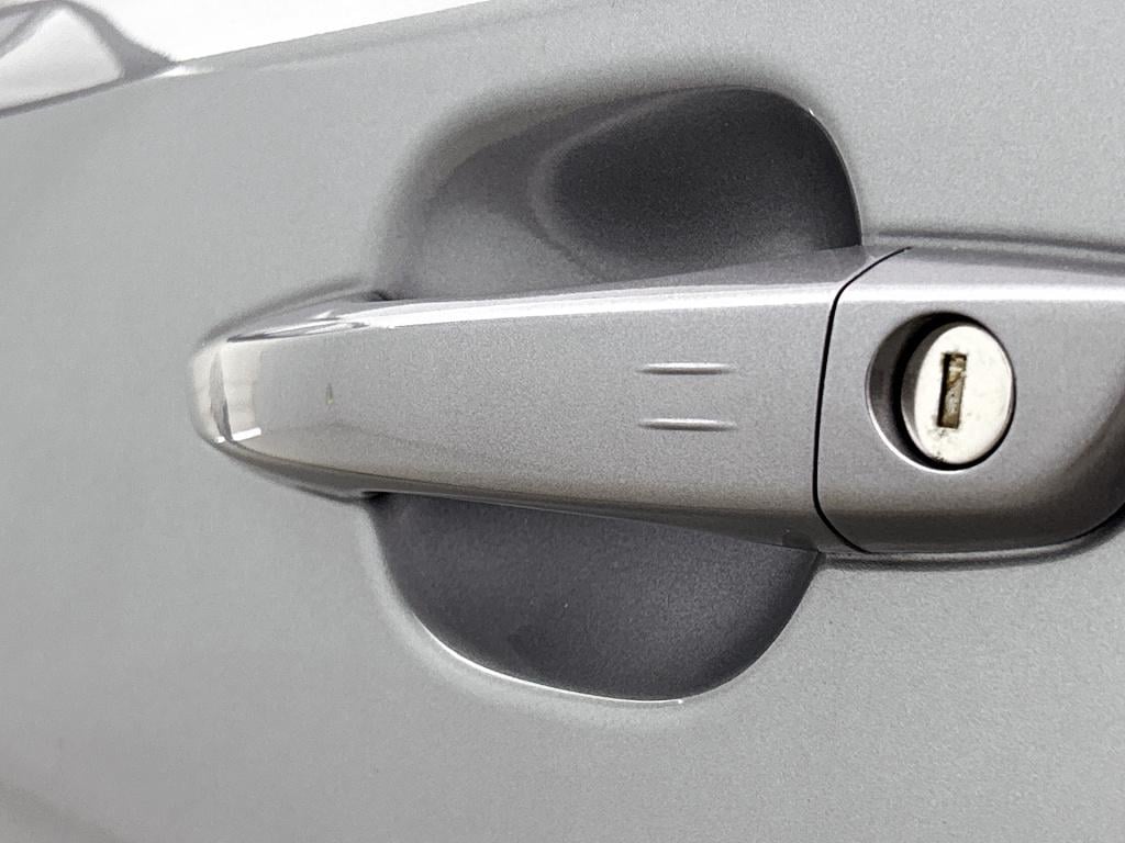 Peugeot 2008 1.2 hybrid 136 allure | rijklaar | 3d cockpit | keyless entry 