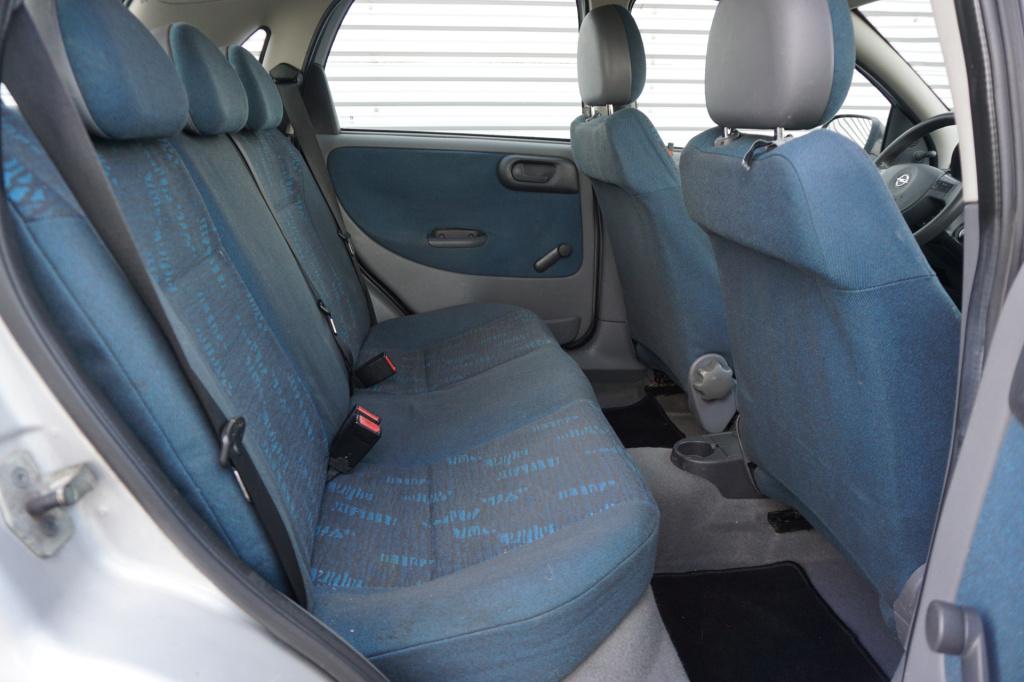 Opel Corsa 1.4-16v comfort elektr. ramen / trekhaak / apk t/m 18-03-2027