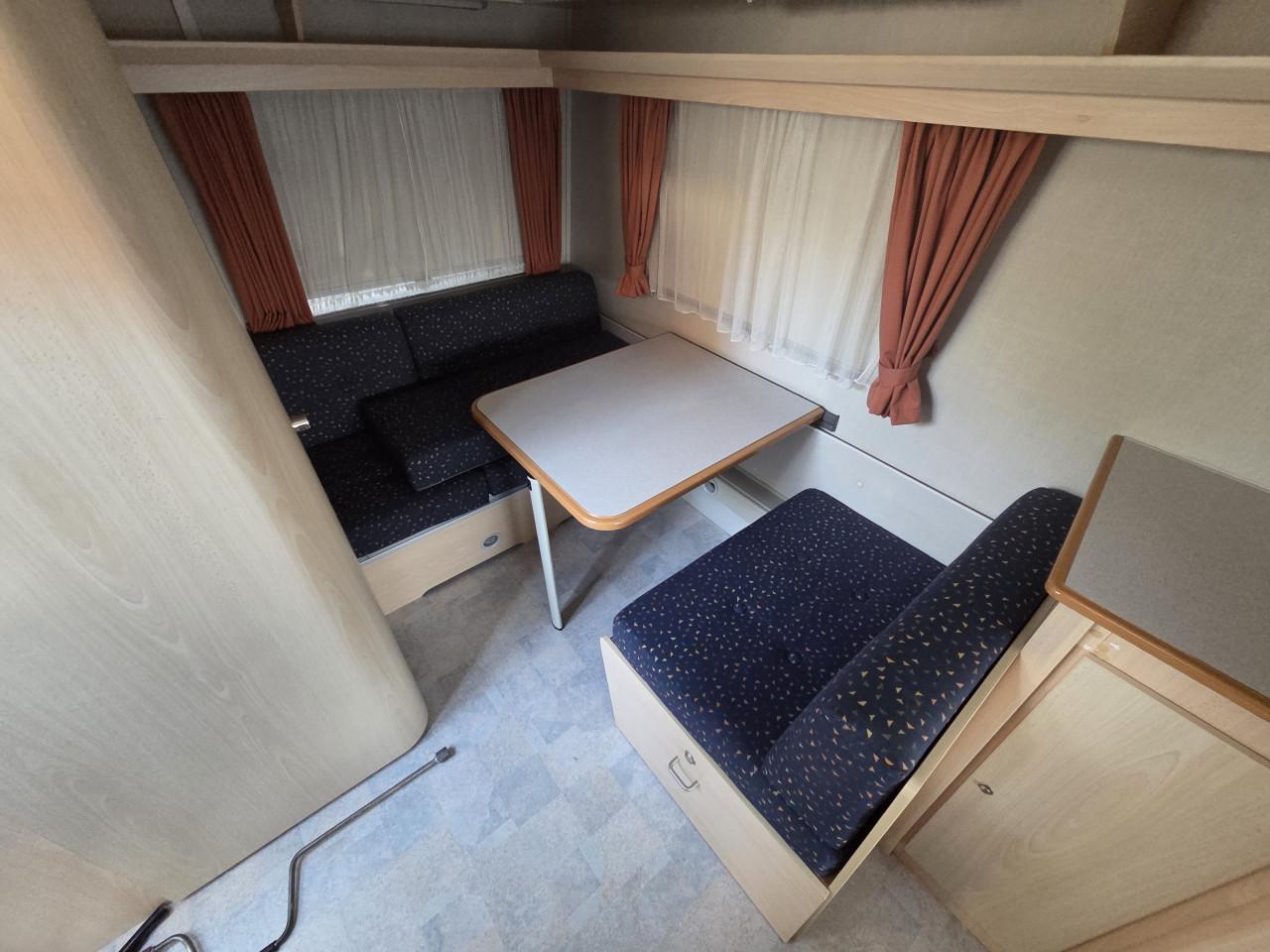 Kip starline 44tz met truma mover en voortent