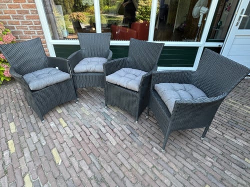 Tuinstoelen met kussens