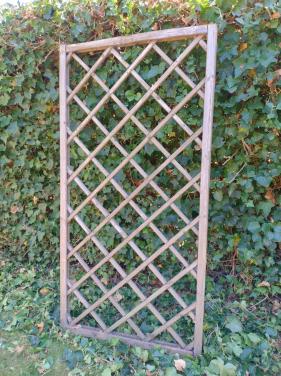 2 tuinschermen, schutting met open structuur