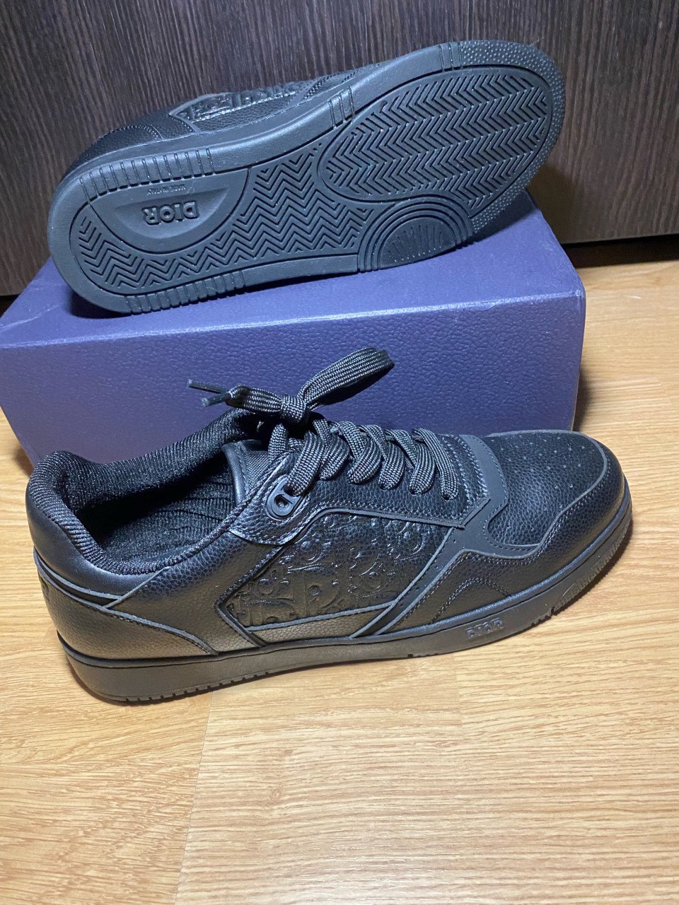 Dior B27 Zwart
