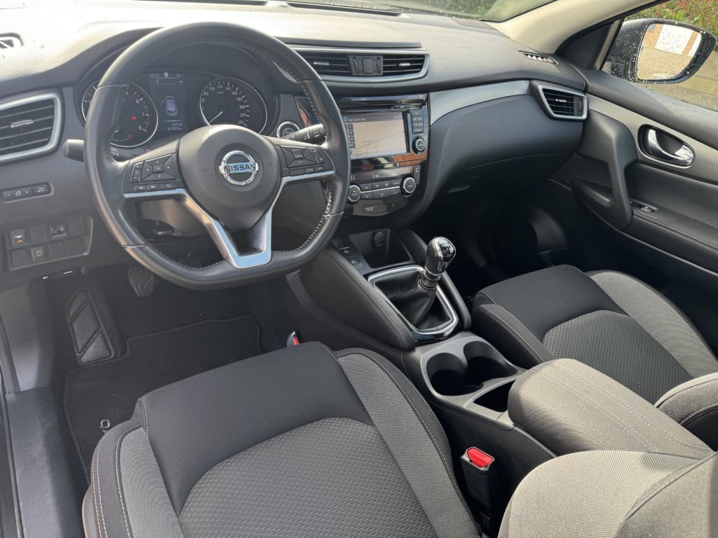 Nissan Qashqai 1.2 n-connecta design pack | trekhaak | panoramadak | naviga