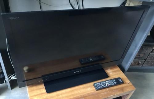 SONY LCD digital colour tv BRAVIA 32” in uitstekende goedwerkende staat !