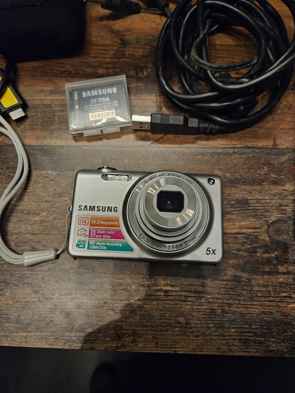 Nette werkende Samsung ST65 zoom Camera - Zilver met accessoires