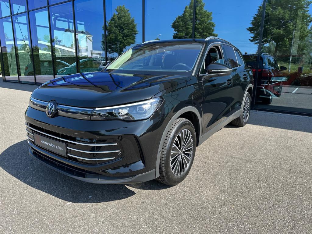 Volkswagen Tiguan 1.5 ehybrid elegance 204pk | trekhaak | camera | head-up 