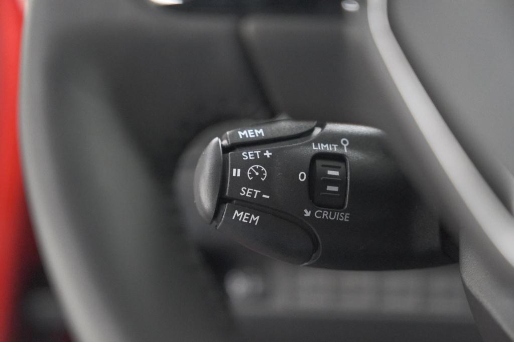 Peugeot 2008 puretech 130 eat8 allure | 360 camera | allseason banden | ada