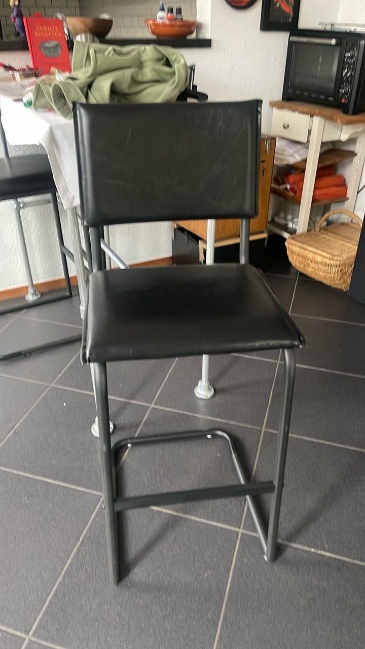 3 barkrukken